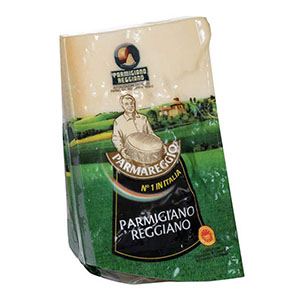 Parmigiano Reggiano sýr 1/32 výseč DOP chlazená 1xcca1kg