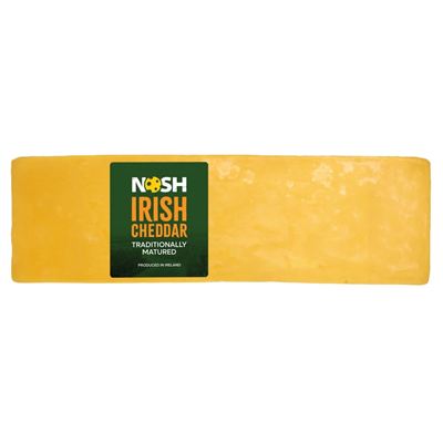 Cheddar oranžový blok chlazený Irsko Premium cca 2,5kg